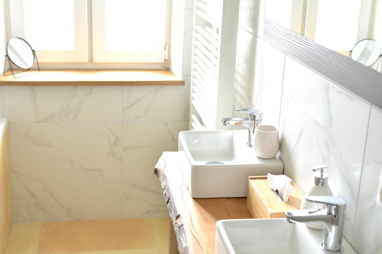 White Midsommar - Stilvolle Wohnung, 3 Schlafzimmer, Wohnzimmer, Kueche Landshut Zewnętrze zdjęcie