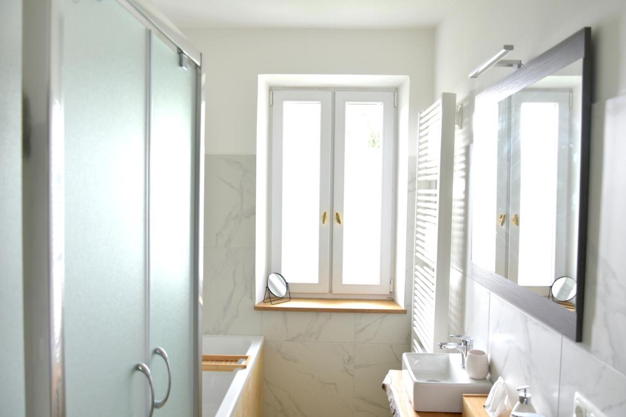 White Midsommar - Stilvolle Wohnung, 3 Schlafzimmer, Wohnzimmer, Kueche Landshut Zewnętrze zdjęcie